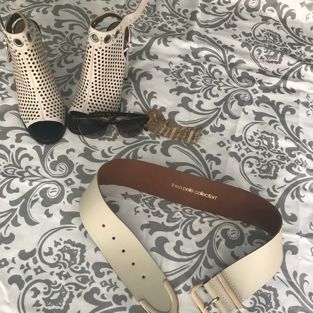 Linea Pelle Collection leather belt cream Small